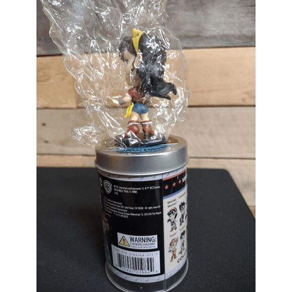NEW Lil DC Comics Bombshells Wonder Woman 3" Vinyl Figure 2016 - Picture 2 of 2